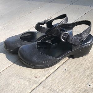 Born B.O.C. Goth Black shoes/clogs